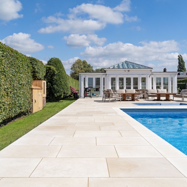 Moleanos Sawn & Sandblasted Pool Copings