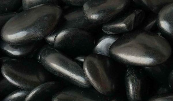 Black-Pebble-polished-PI