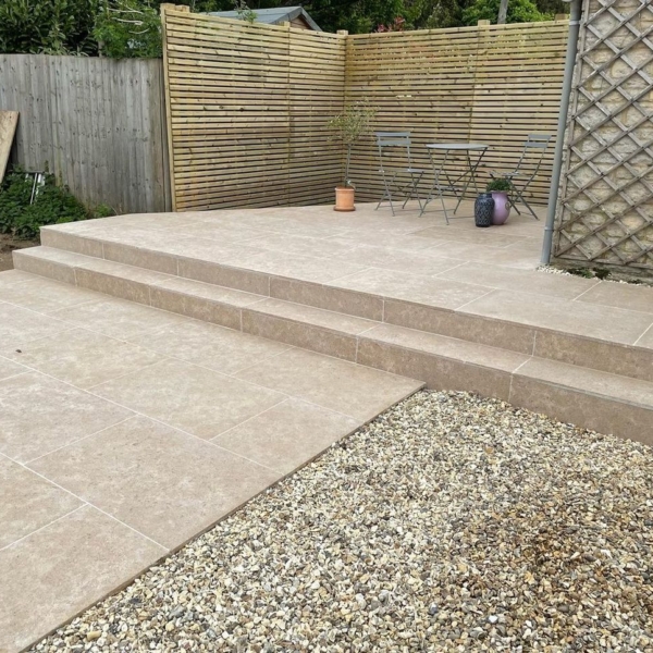 La Roche sawn acid-etched paving Stoneworld Oxfordshire 6