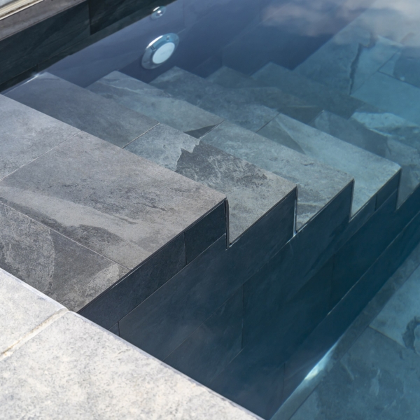 Stoneworld-Porcelain-Steps