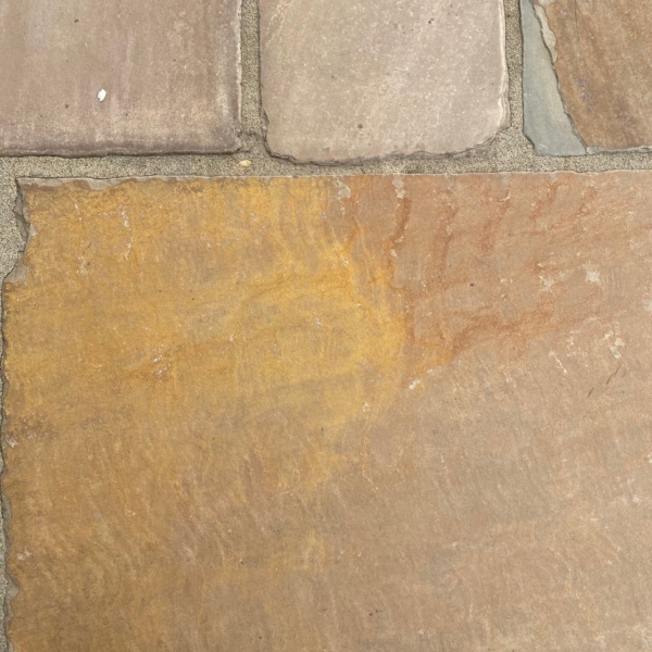 Cathedral sandstone tumbled paving