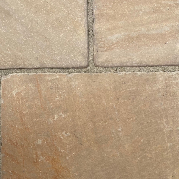 Cathedral sandstone tumbled paving