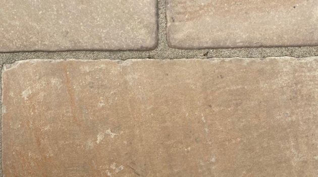 Cathedral sandstone tumbled paving