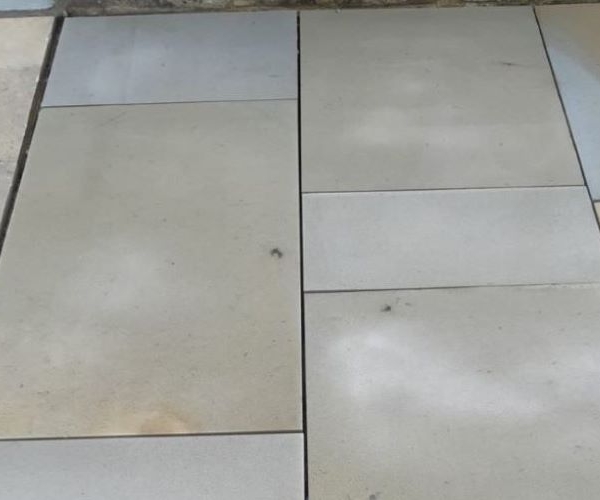 Bampton Grey Paving wet