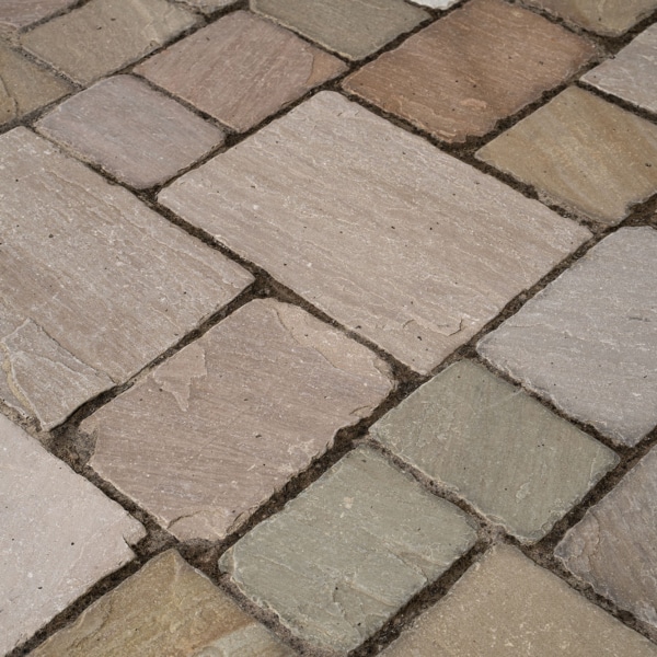 Raj Green Cobbled Paving