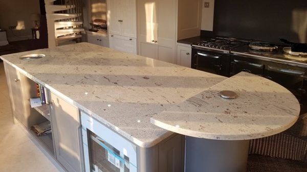 granite-kitchen-worktops-by-Stoneworld-600×337