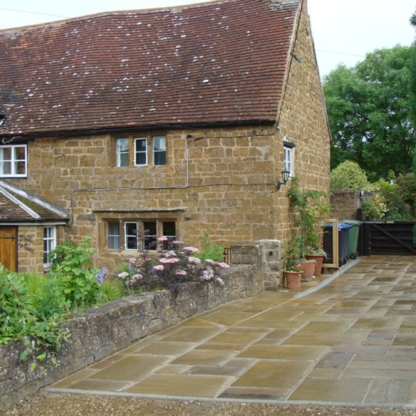 Raj Green Handcut Paving