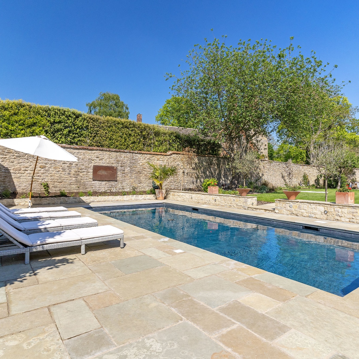 Kota Brown Handcut Paving