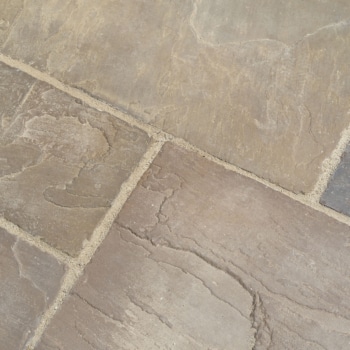 Raj Green Tumbled Paving