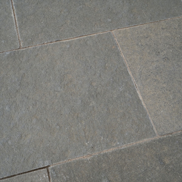 Tundra Grey Sawn