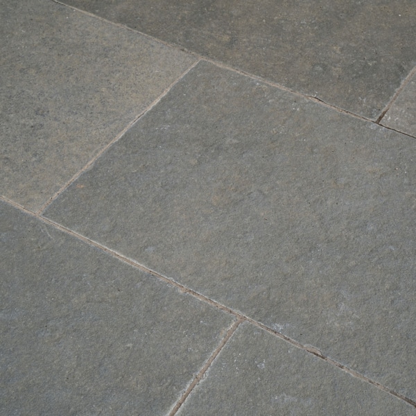 Tundra Grey Sawn