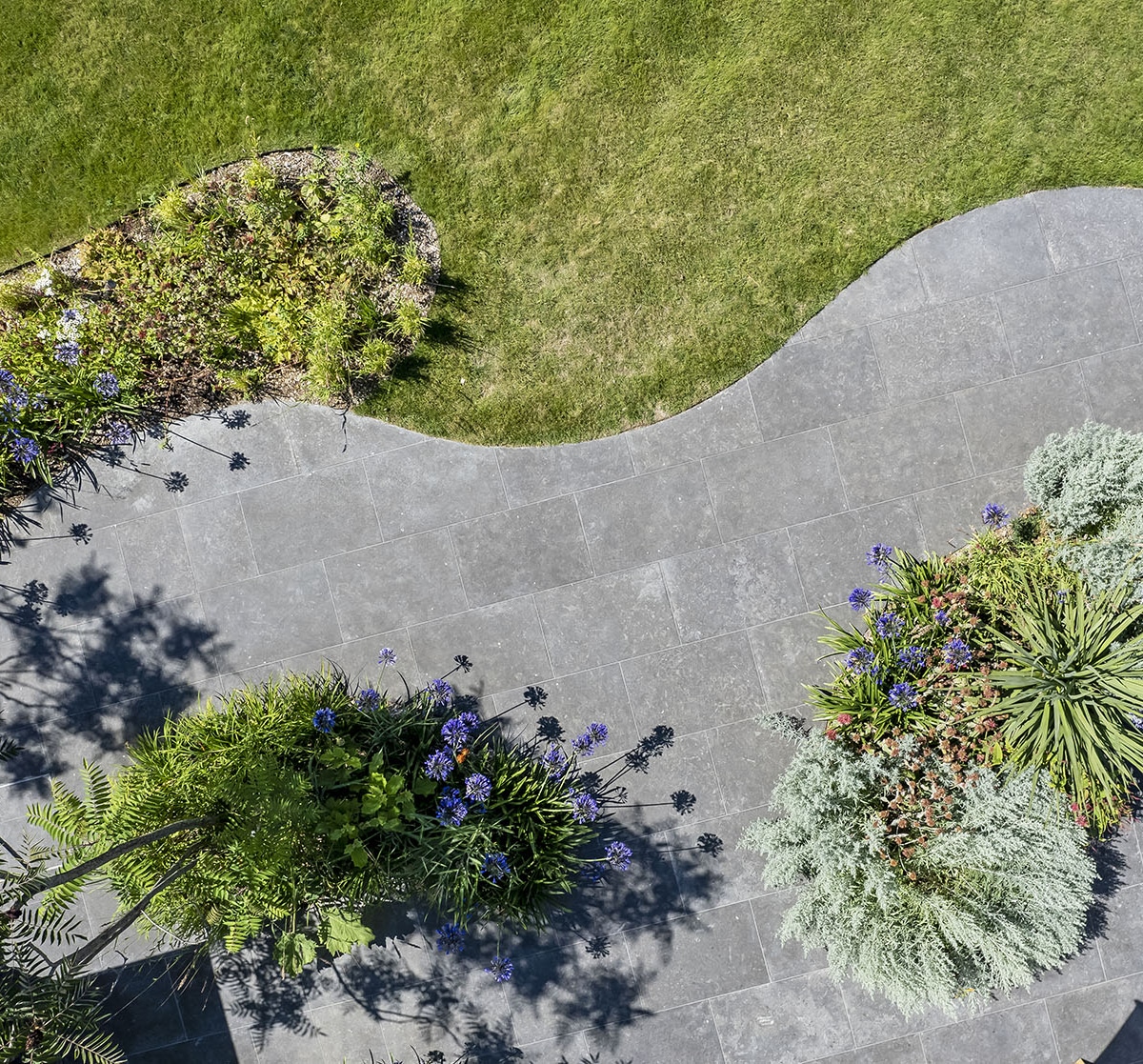 La Roche Luna Acid Etched Paving