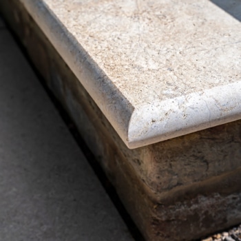 la roche stone step