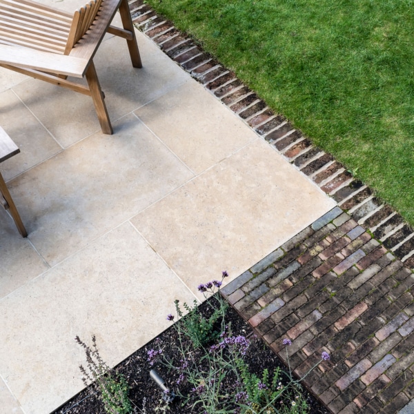 La Roche Acid Etched paving