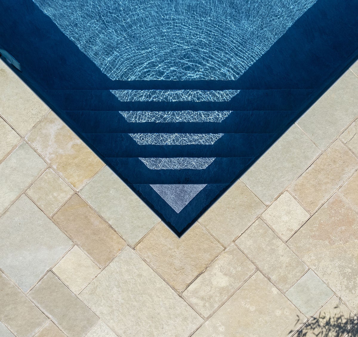 Kota Brown Hand-Cut Pool Copings