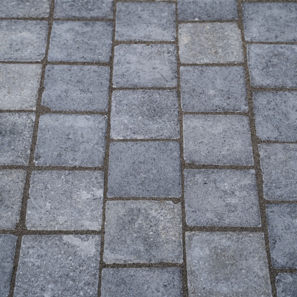 La Roche Luna Acid-Etched Tumbled Setts