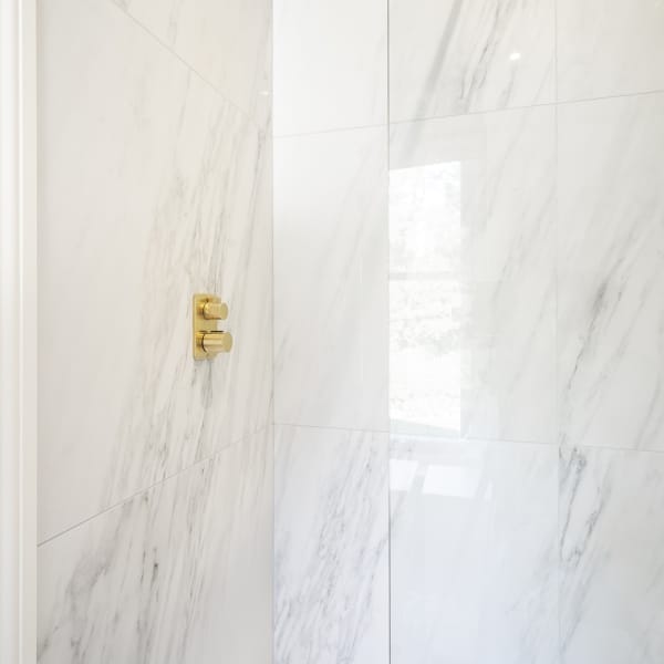Porcelain shower wall tiles