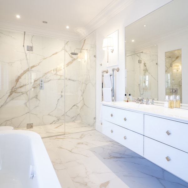 Porcelain tile bathroom
