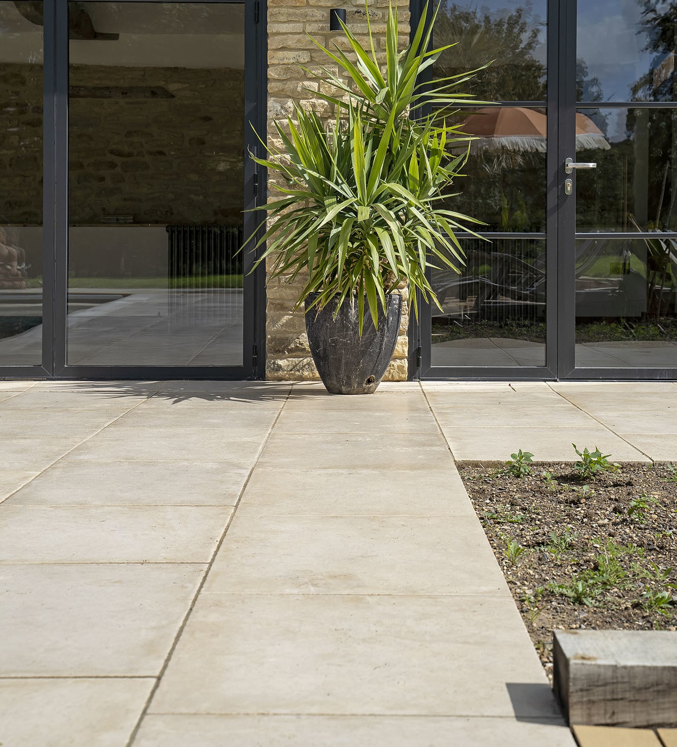 Natural limestone paving slabs Stoneworld Oxfordshire
