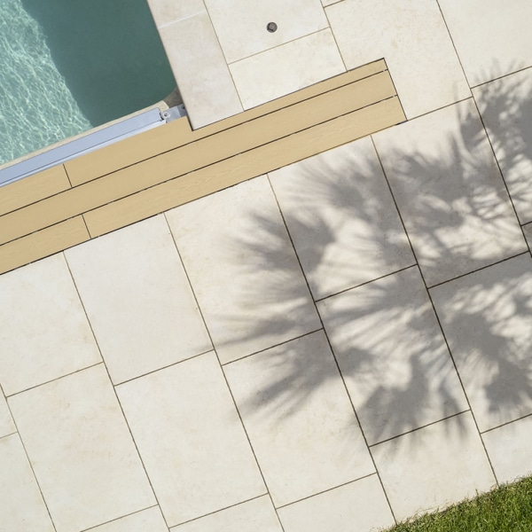 Moleanos pool copings and paving Stoneworld 5