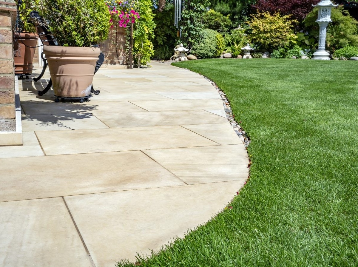 Yellow Mint honed paving and bespoke steps 6
