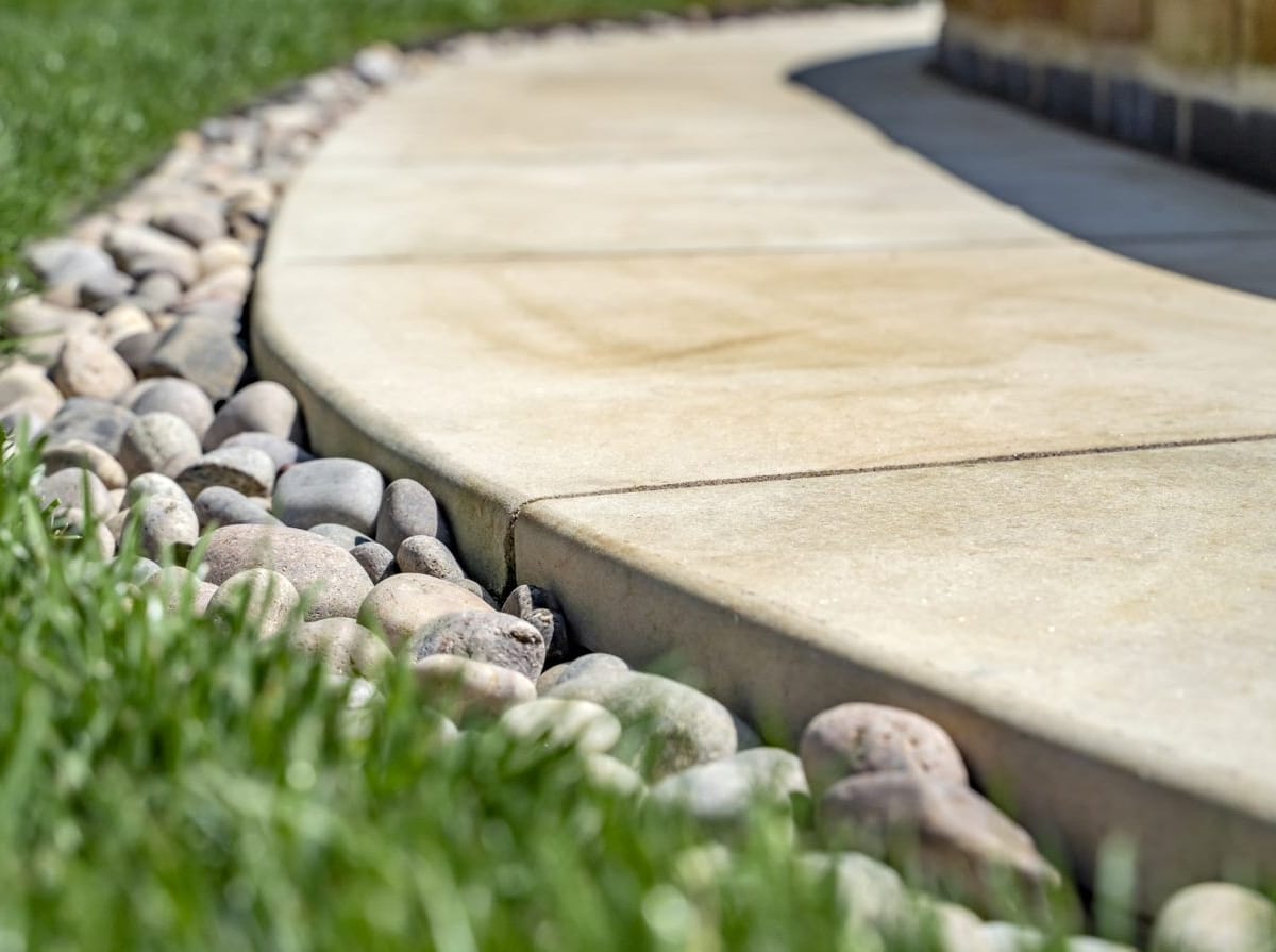 Yellow Mint honed paving and bespoke steps 8