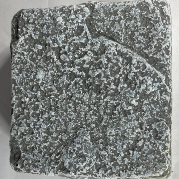 Tundra Grey tumbled sett 2