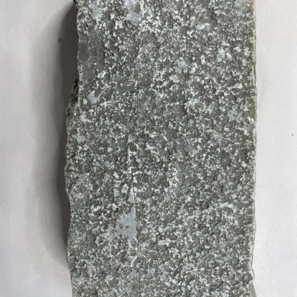 Tundra grey tumbled sett 1