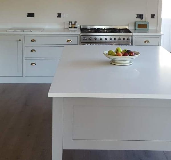 Pure white SummitStone worktops website front page