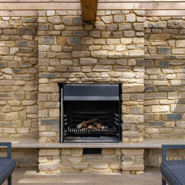 Walling Purbeck 4″ on a Bed