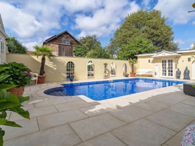 eshott beige porcelain paving