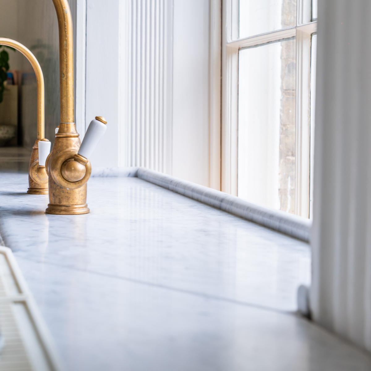 Carrara White Kitchen Worktop Close up – 2
