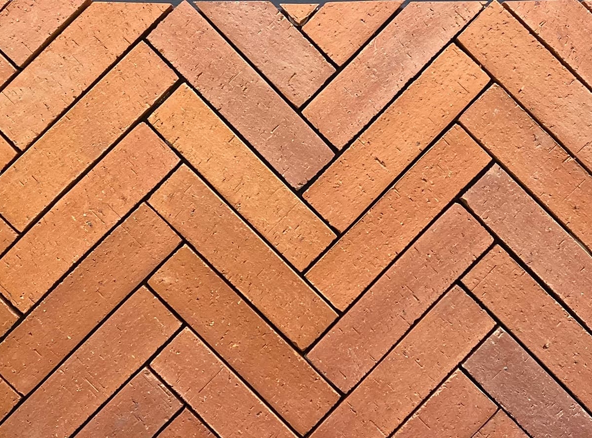 ketley Clay – red – herringbone