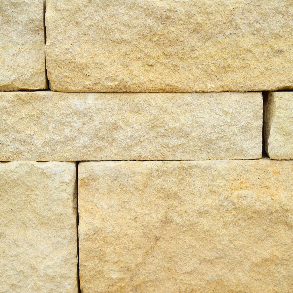 Tumbled Bath Stone Walling – Sawn Cropped and Tumbled