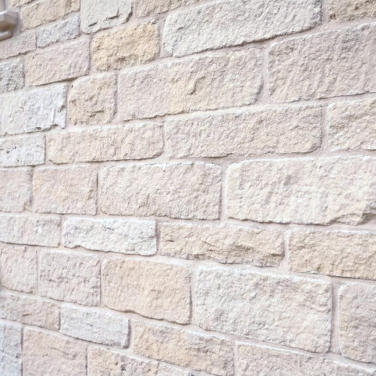Tumbled Bath Stone Walling – lifestyle – tone fix
